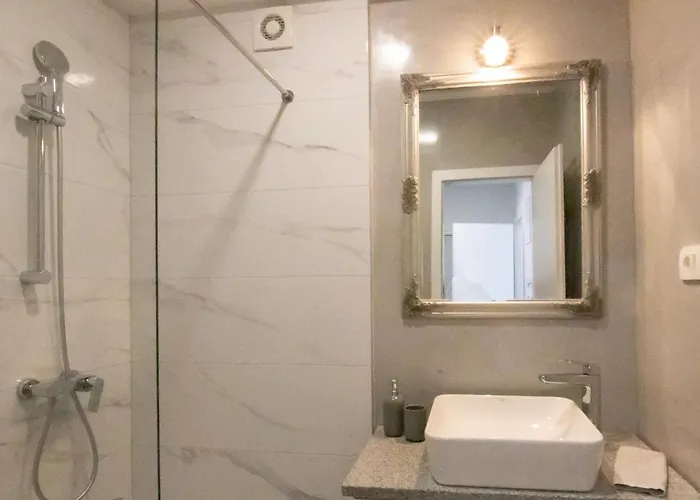 Crystal ماكارسكا