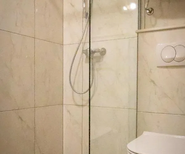 Crystal * ماكارسكا