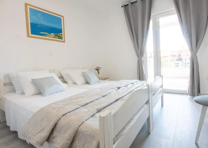 Crystal ماكارسكا