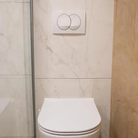 Crystal 마카르스카