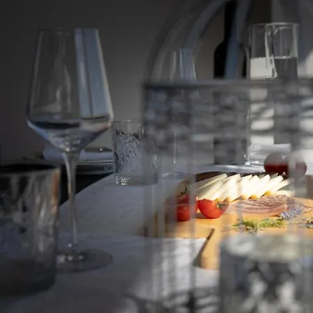 アパート Crystal