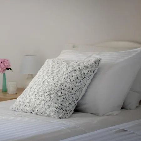 アパート Crystal マカルスカ