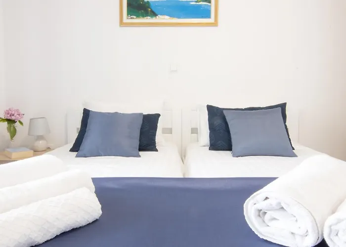 Crystal Makarska