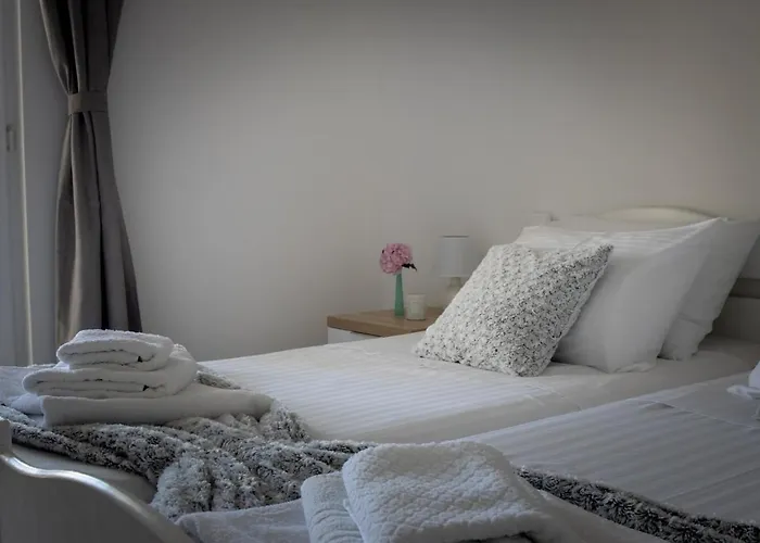 Crystal Apartment *