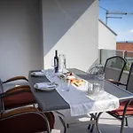 アパート Crystal *
